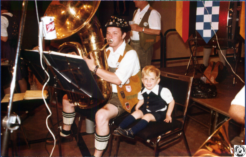1979 05 05 01 NCSU fac club Dave H & son.jpg